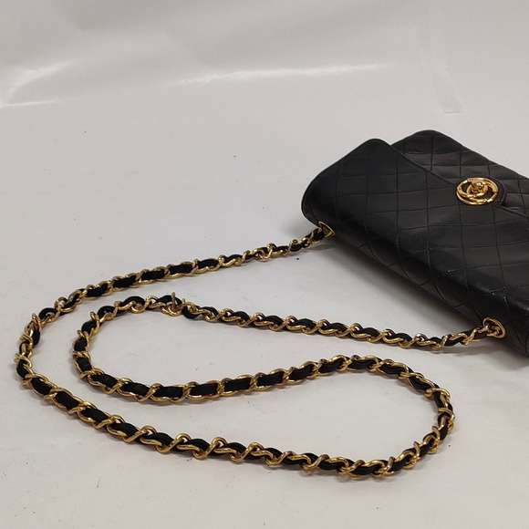 Chanel Matelasse Single Flap Single Chain Lamb Leather Bag - Picture 10 of 16